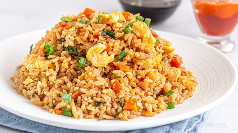 takeout fried rice with veggies