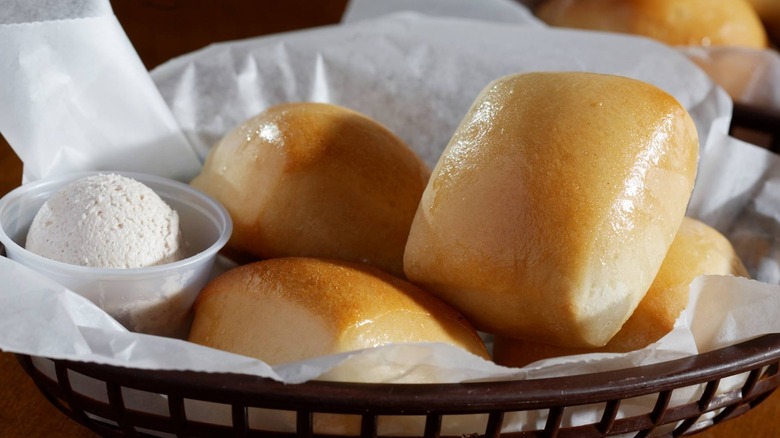 Texas Roadhouse yeast rolls