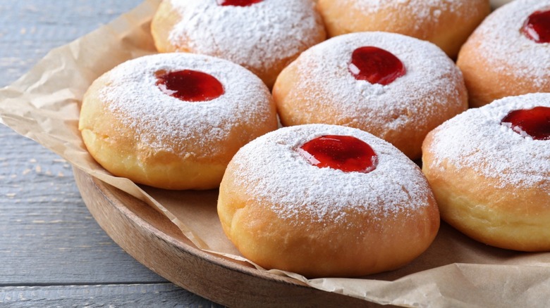 tray of sufganiyot in bakery