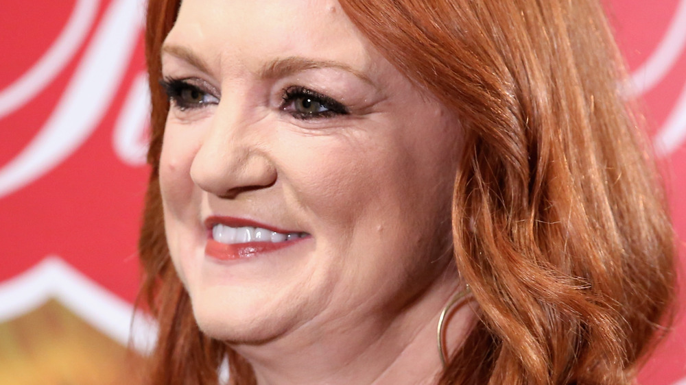 Ree Drummond from the side