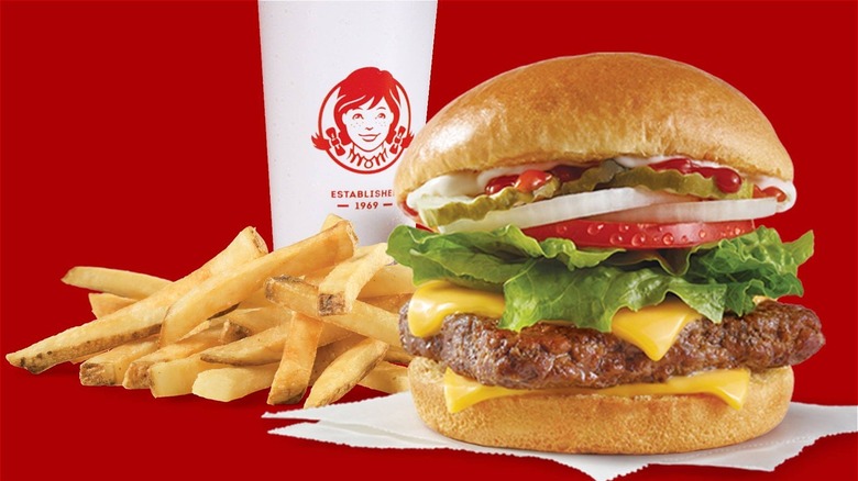 wendy's bacon cheeseburger