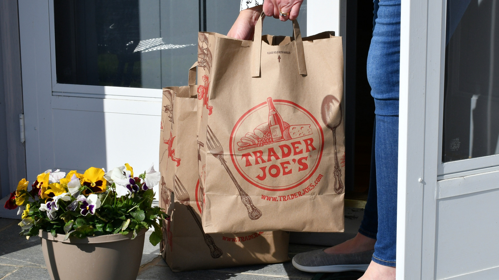 What To Buy If You Miss Trader Joe's Discontinued Island Salsa
