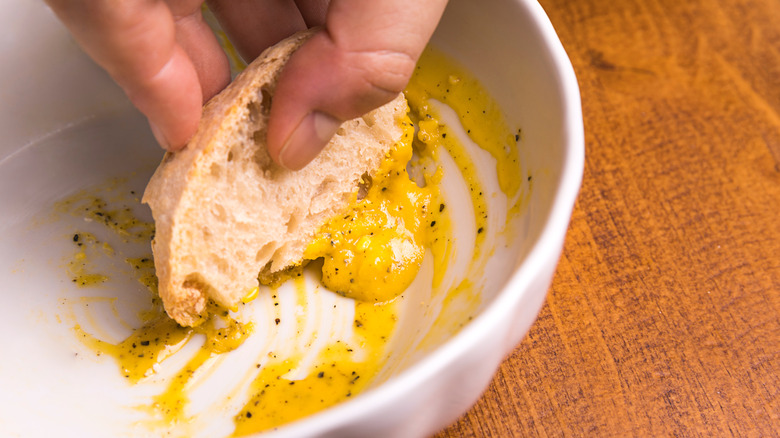 bread scooping sauce