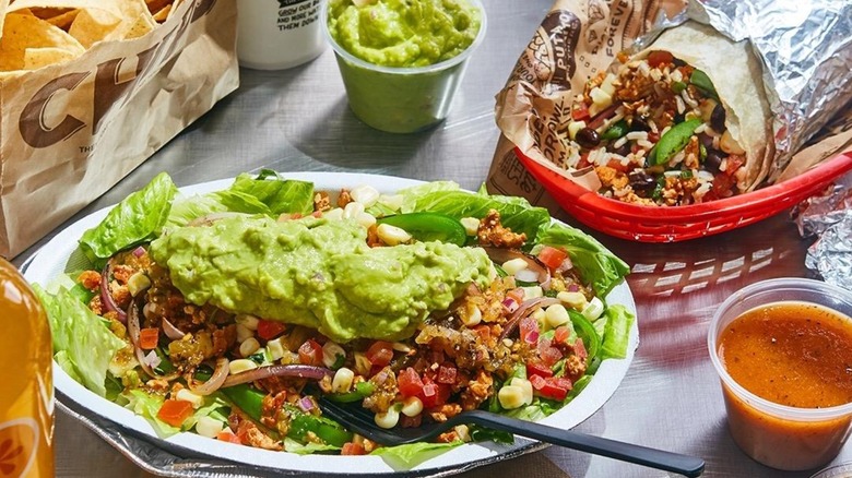 Chipotle rice bowl and burrito