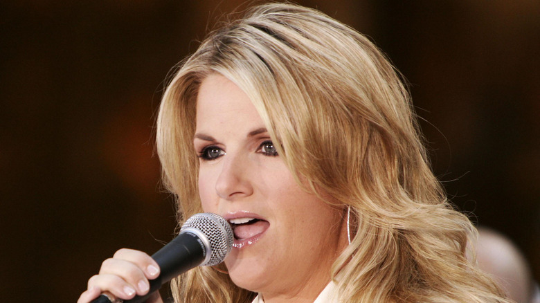 Trisha Yearwood singing