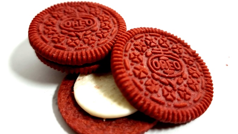 What Type Of Cream Is In The Red Velvet Oreos?