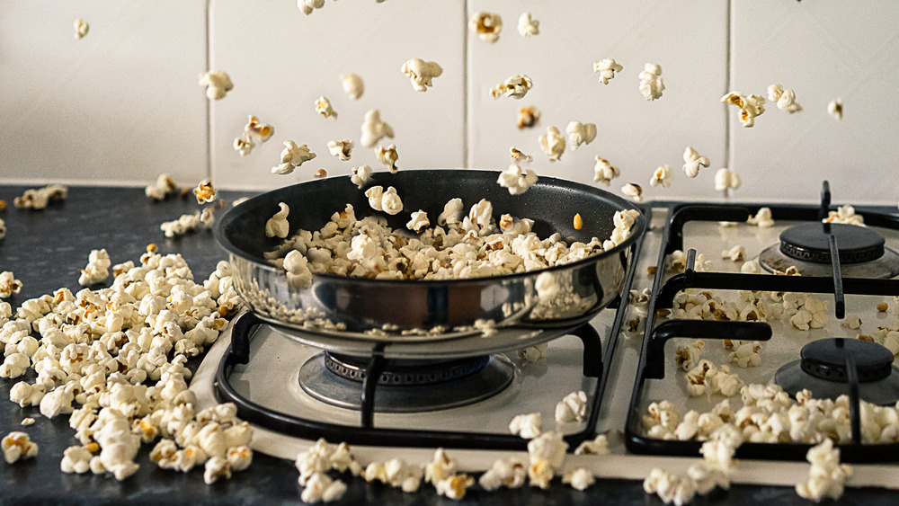 Stovetop popcorn