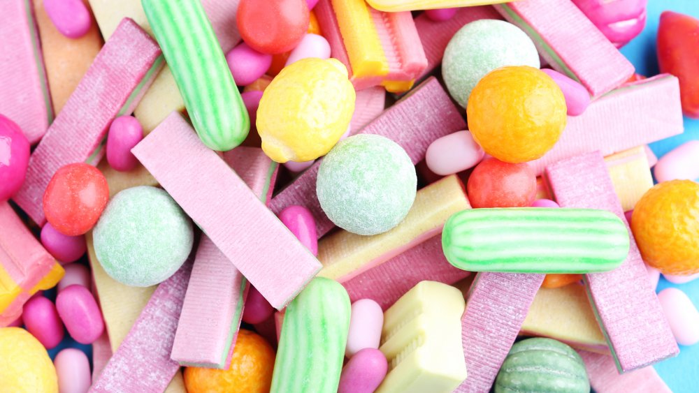 Chewing gum, Definition, Ingredients, & History