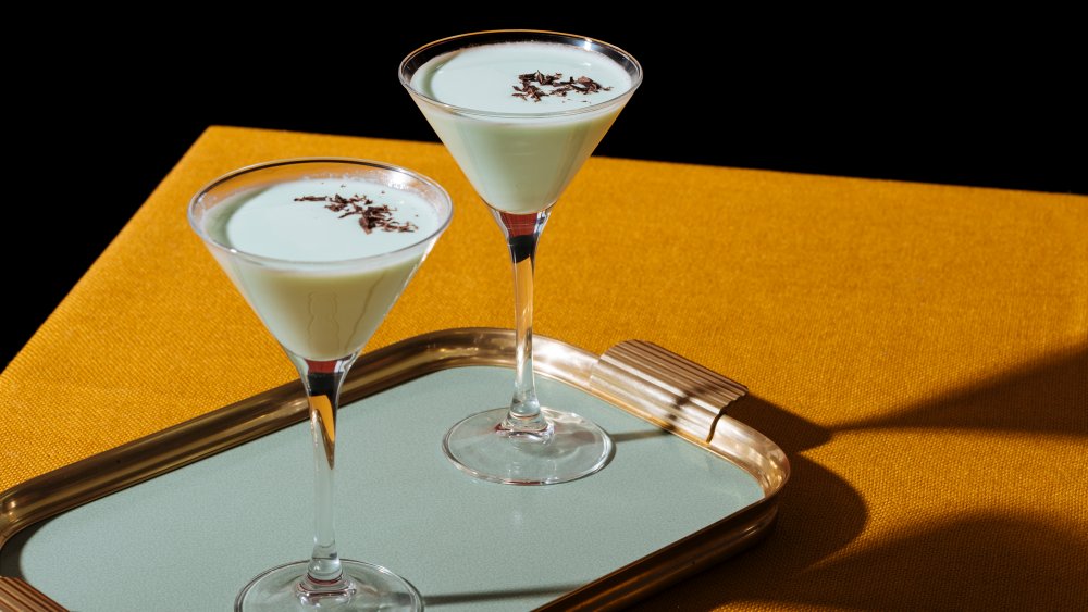 A tray of Grasshopper cocktails, which uses creme de cacao blanc