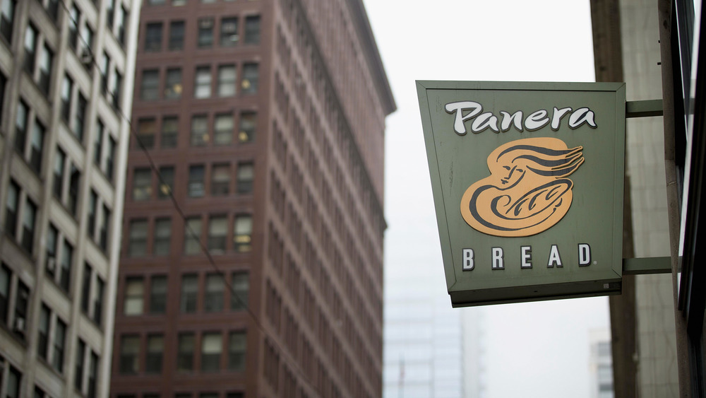 Panera Bread exterior sign