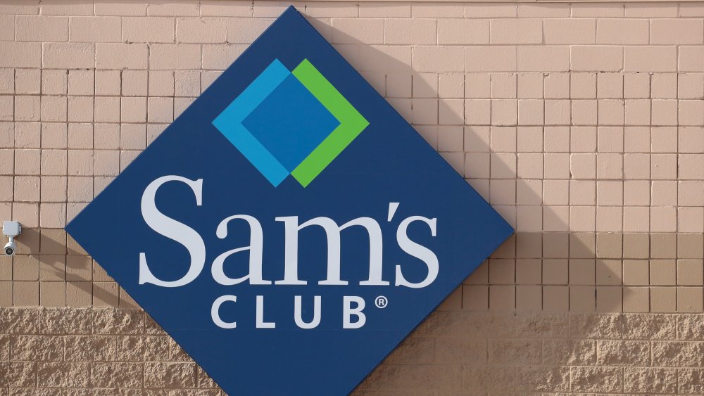 Sam's Club sign