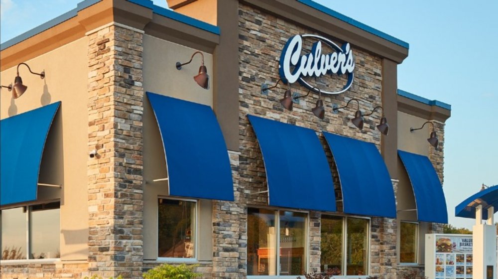 A Culver's restaurant that serves custard