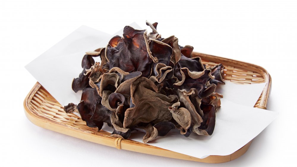 dried wood ear mushroom