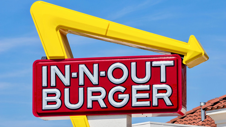   In-N-Out Burger-skilt