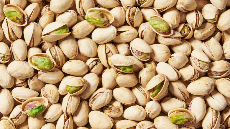 shelled pistachios