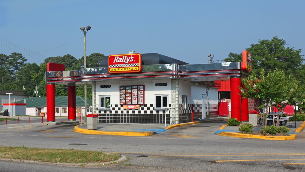 Rally's location and drive-thru 