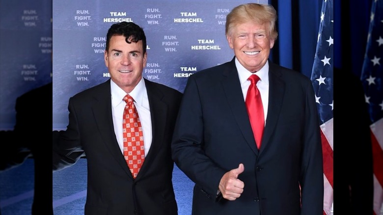 John Schnatter poses with Donald Trump