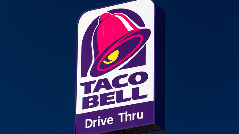 Taco Bell sign