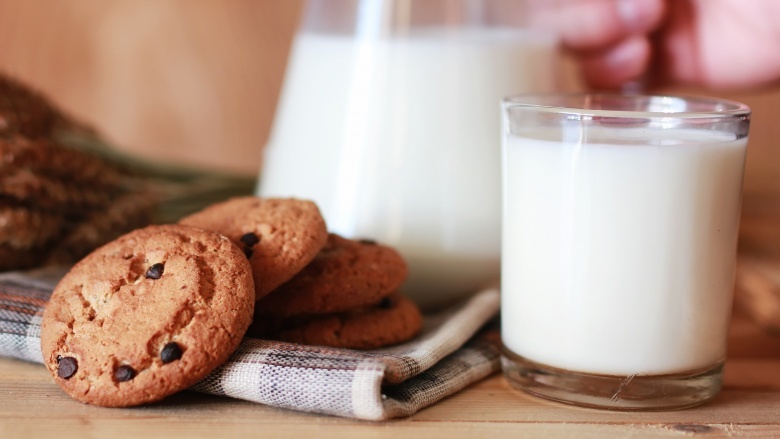 milk and cookies