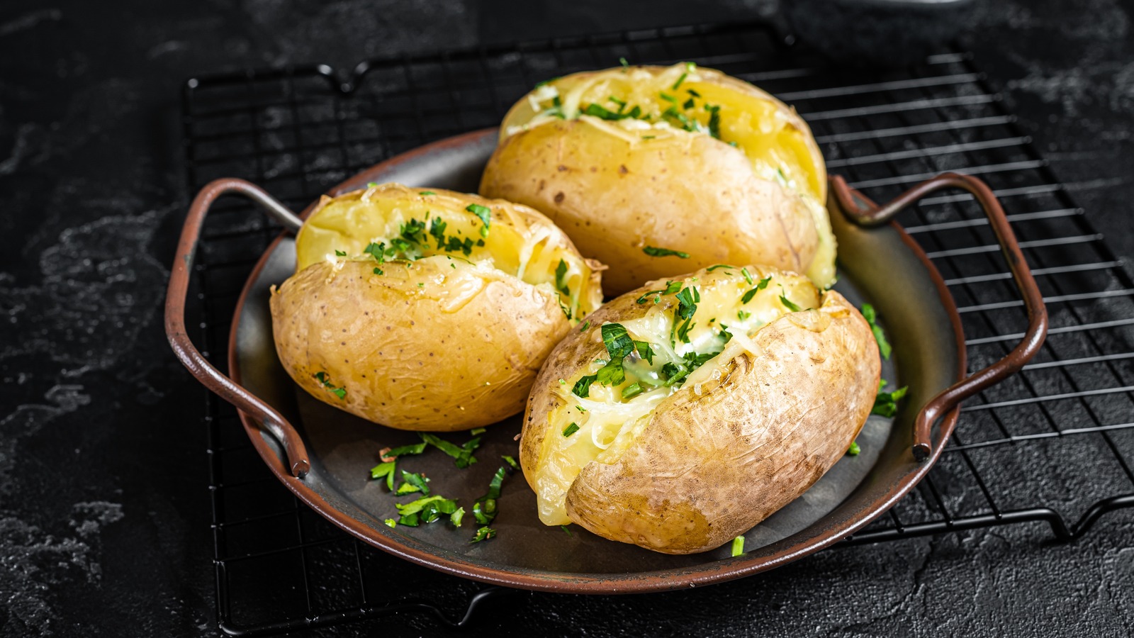 What's The Best Temperature Range For Baked Potatoes?