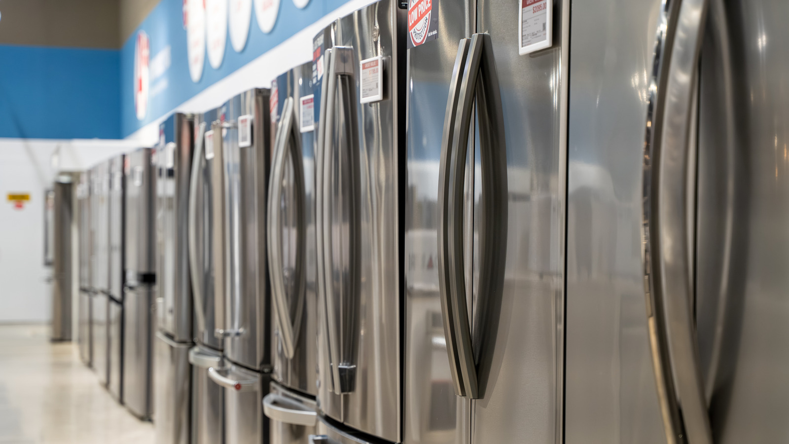 What's The Difference Between A Garage-Ready And Standard Refrigerator?