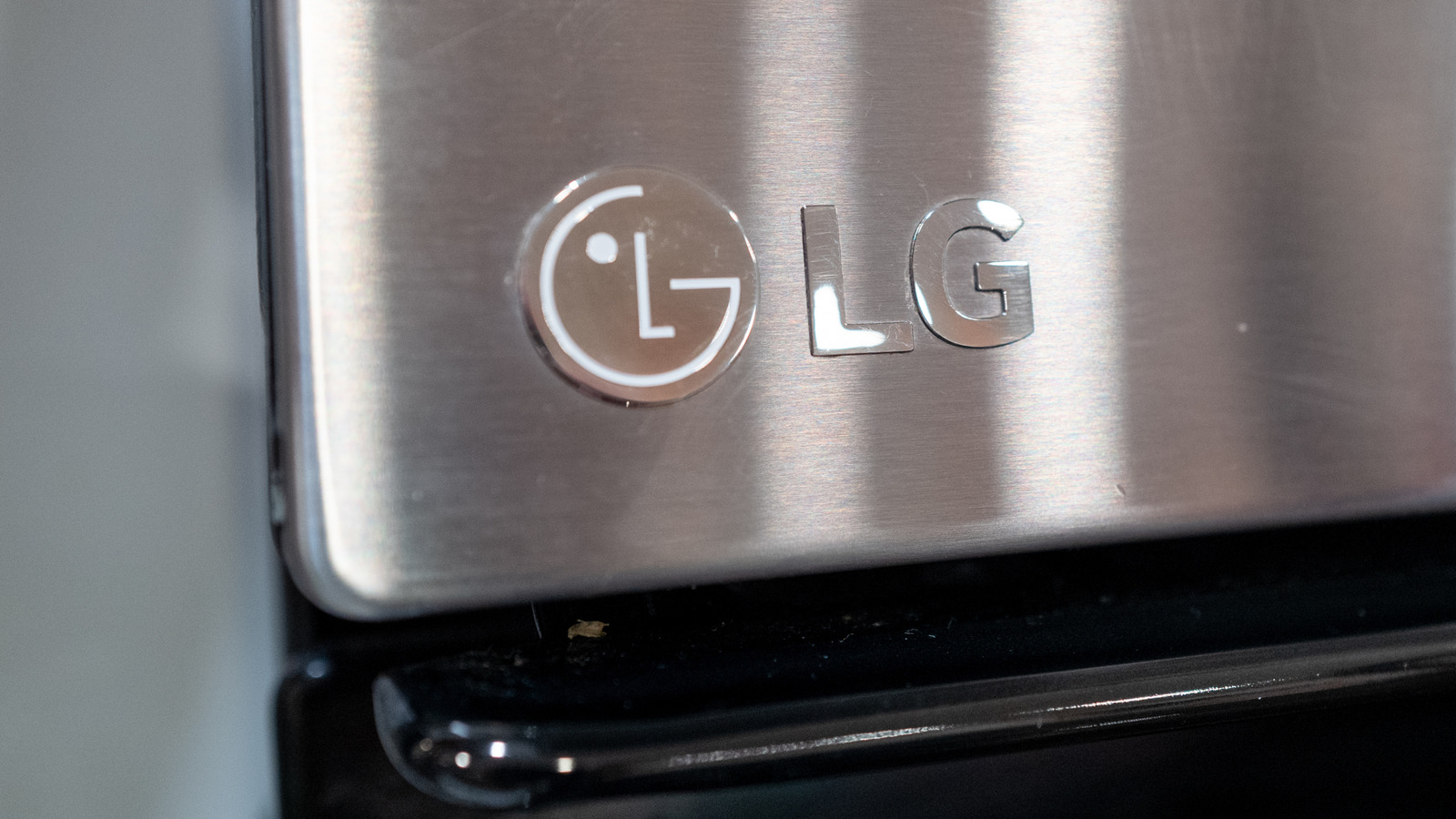 <a href="https://www.mashed.com/2239106/average-lifespan-lg-dishwasher/" target="_blank">What’s The Typical Lifespan Of An LG Dishwasher?</a>