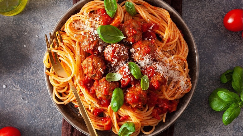 Spaghetti with meatballs 