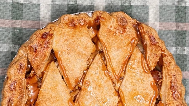 salted caramel apple pie