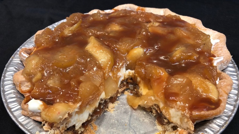 caramel apple pie in pie tin
