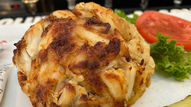 Jumbo lump broiled Maryland crab cake