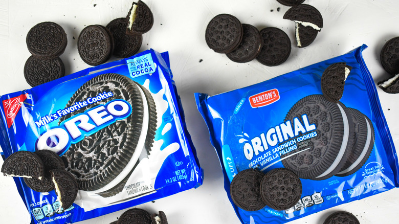 A page of Oreo cookies and Bentn's Original chocolate sandwich cookies