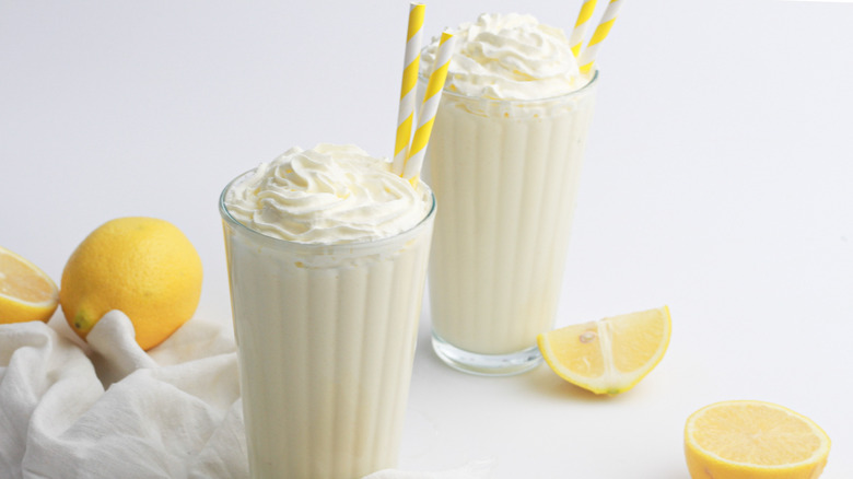 whipped lemonade in glasses