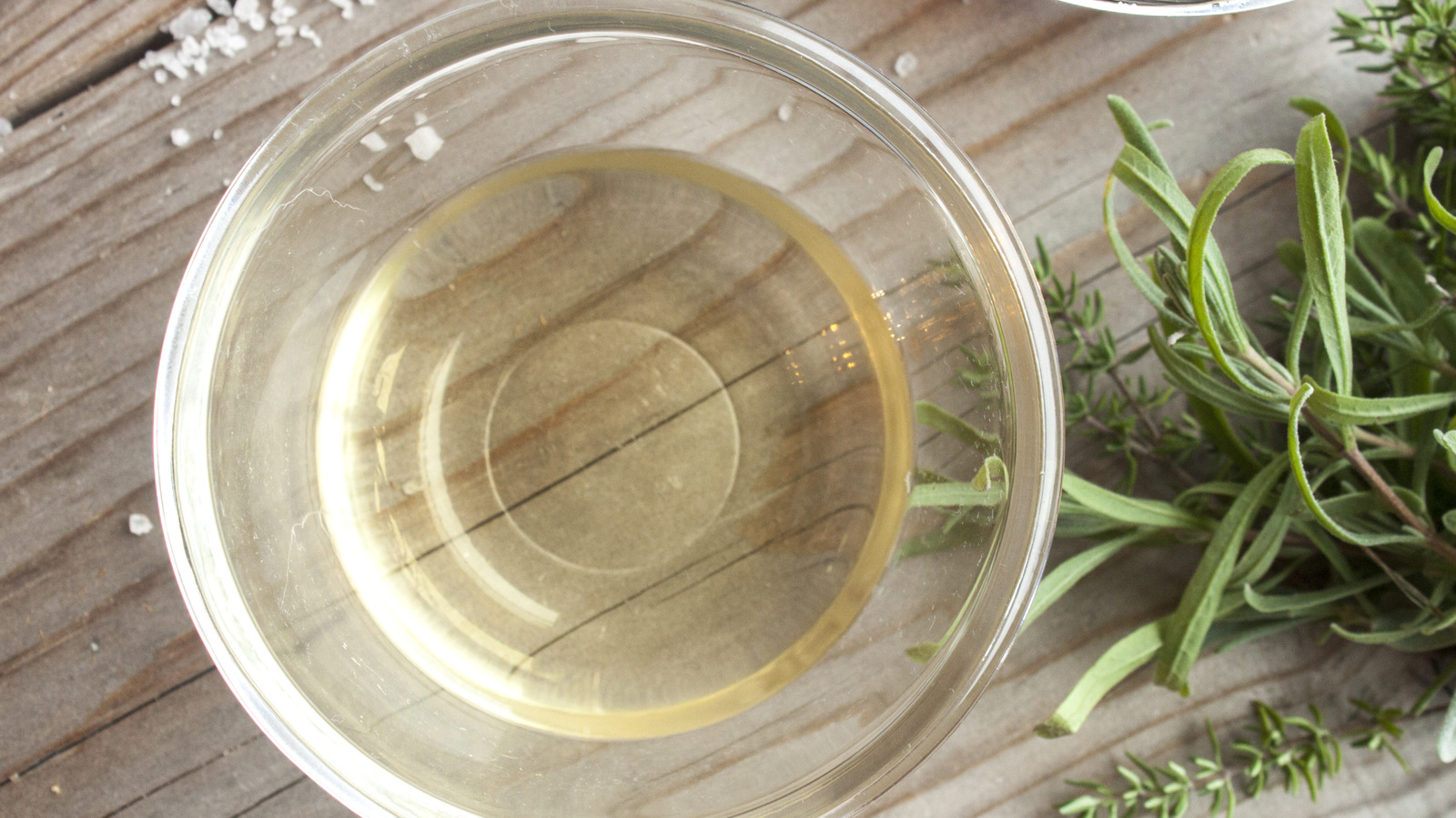 White Balsamic Vinegar Is The Chef Staple You Need In Your Kitchen