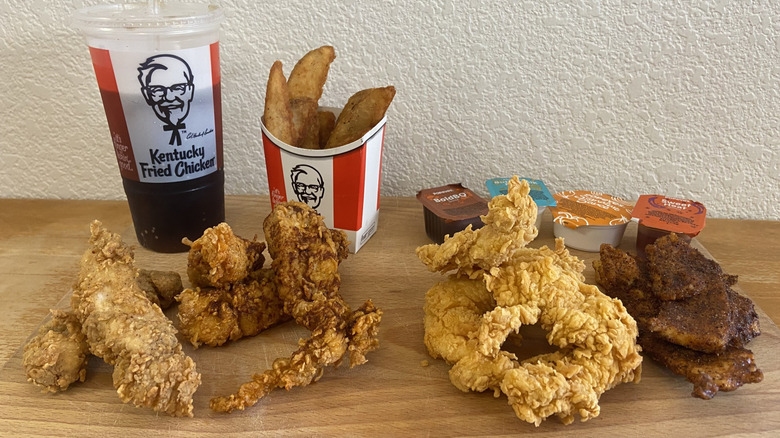 Who Has Better Better Fried Chicken Tenders? KFC Or Popeyes