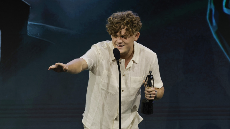 Ryan Trahan accepting Streamy award
