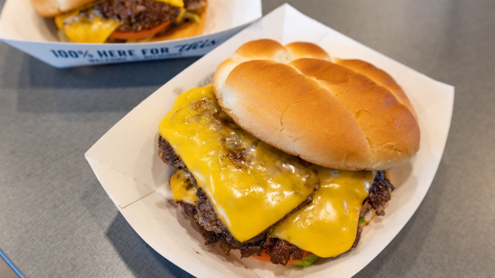 <a href="https://www.mashed.com/2194682/who-supplies-beef-culvers-burgers/" target="_blank">Here’s Who Supplies The Beef For Culver’s Burgers</a>