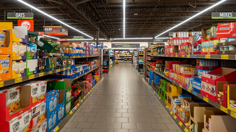 Aldi store cereal aisle