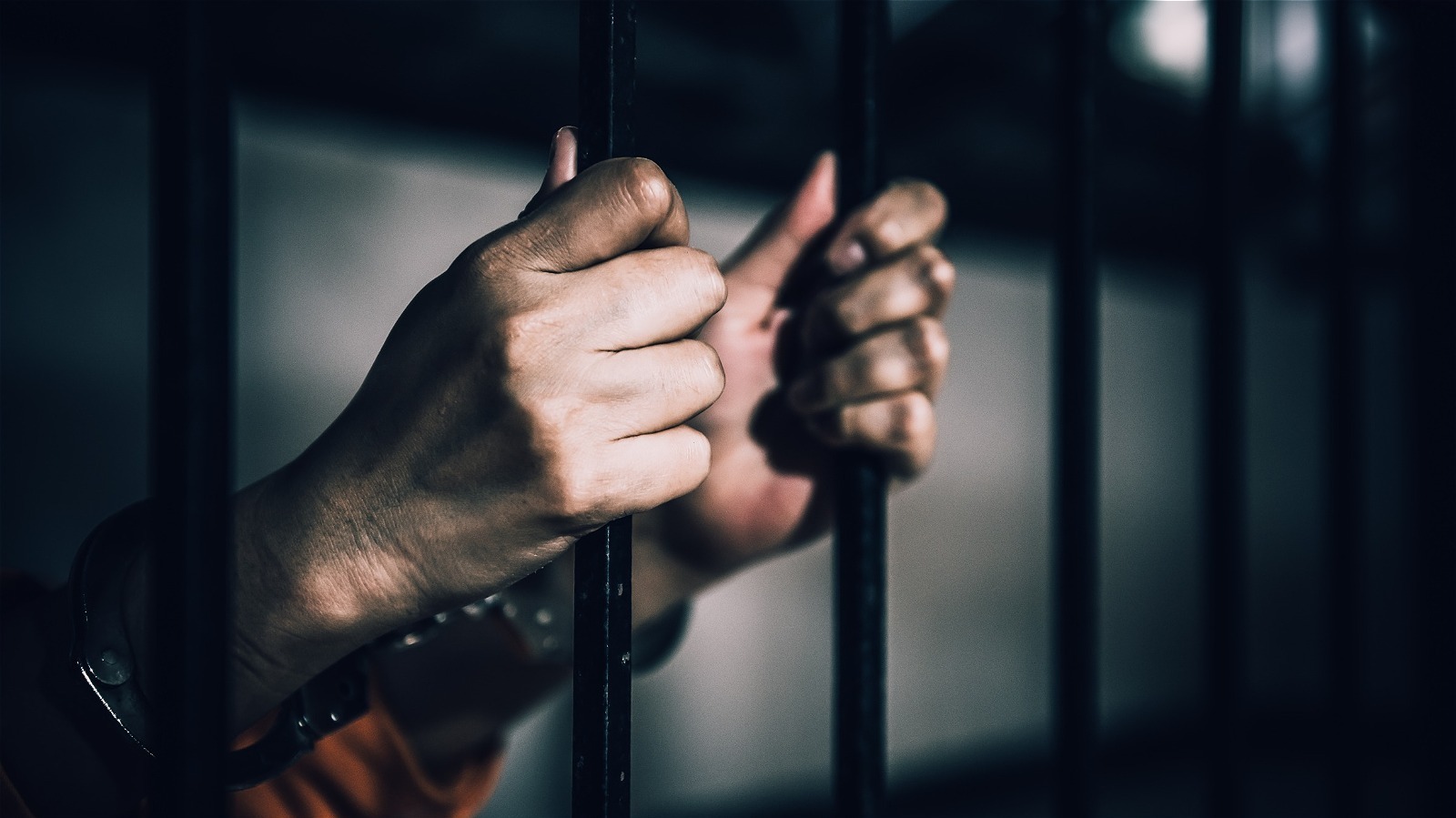 преступник за решеткой. осужденный два. свидание в сизо 1 чебоксары.