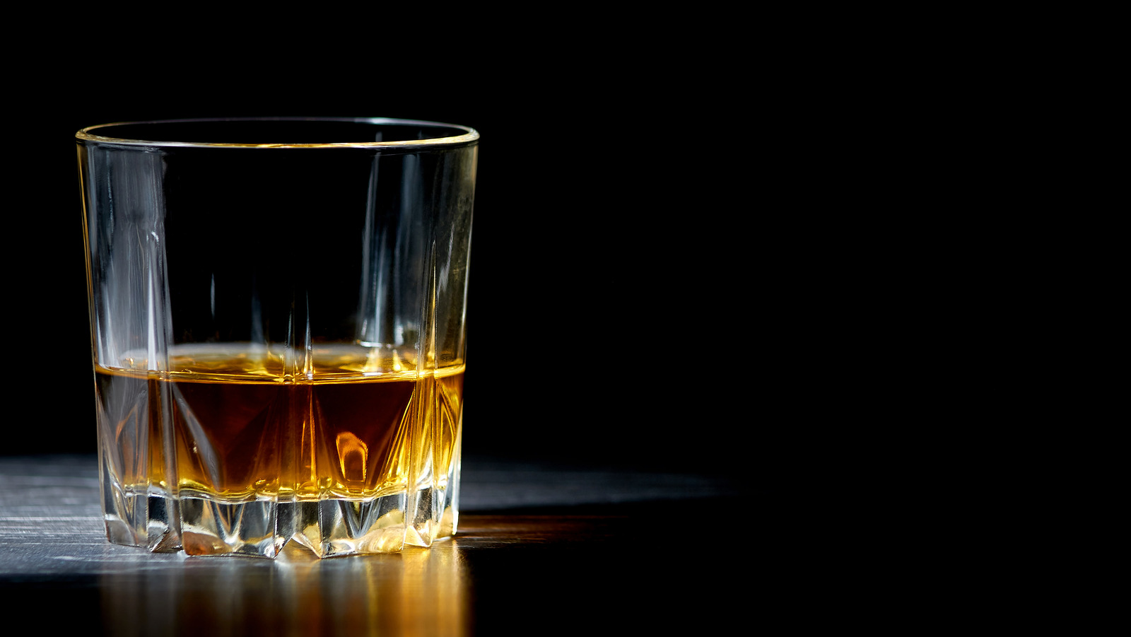 Why A Lukewarm Cocktail Might Be A Red Flag