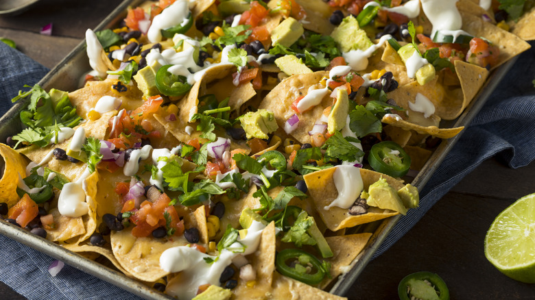 Sheet pan nachos 