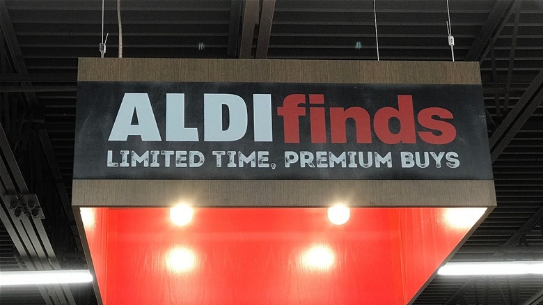 A sign reading "ALDI finds LIMITED TIME, PREMIUM BUYS"