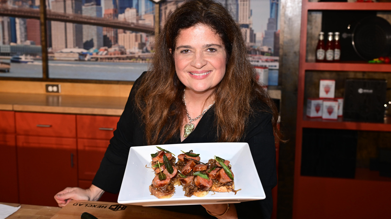 Why Alex Guarnaschelli Left The Kitchen & The Drama Surrounding Her Rumored Firing