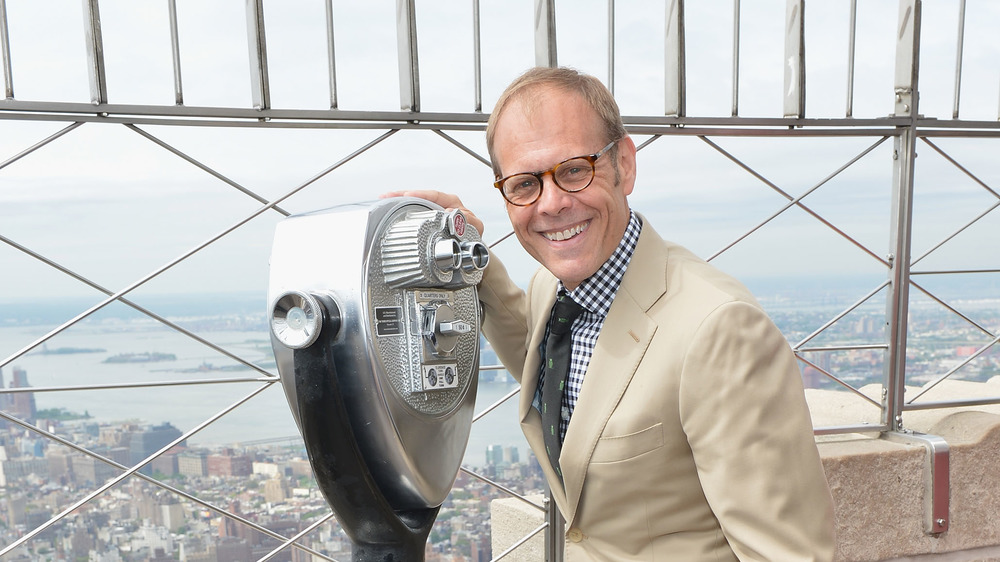 Conservative chef Alton Brown 