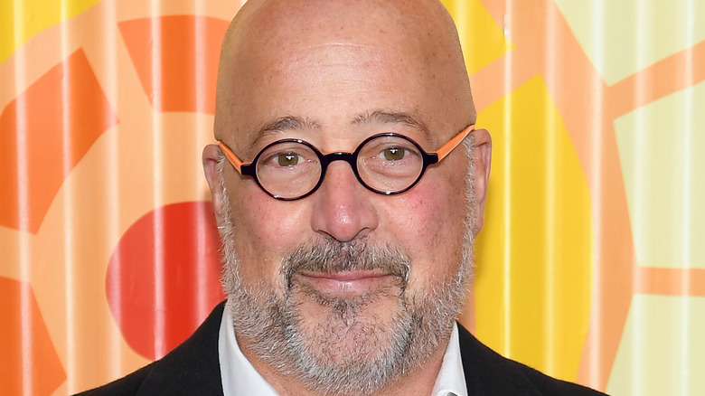 Headshot of Andrew Zimmern