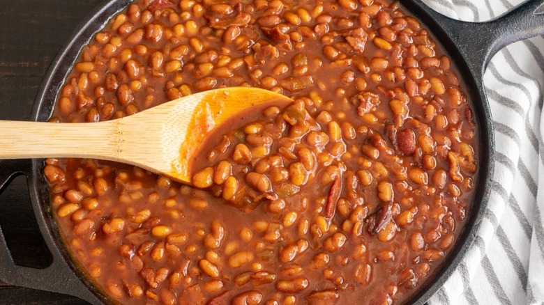 Baked beans in pan