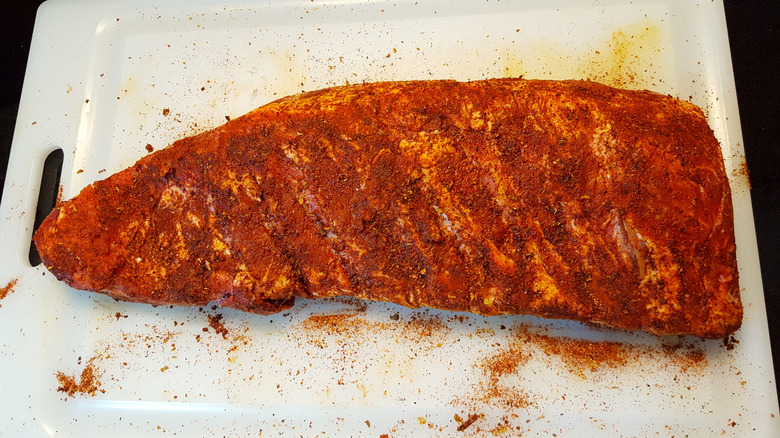 Ribs coated in a dry rub
