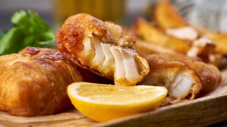 Battered fish and lemon