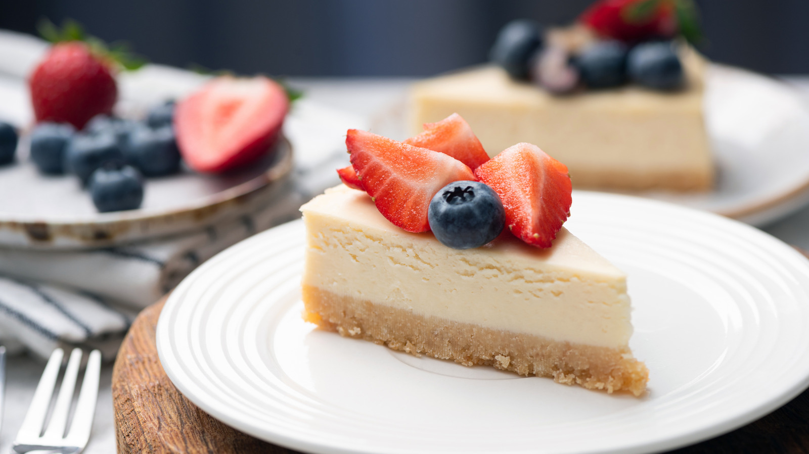 Why Cheesecake Is Always Better At Restaurants