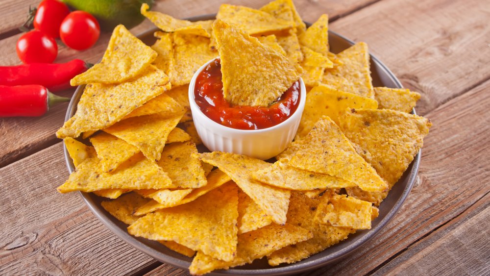 Tortilla chips with salsa