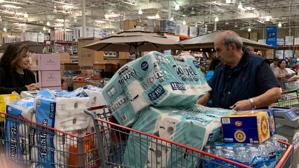 Costco shoppers